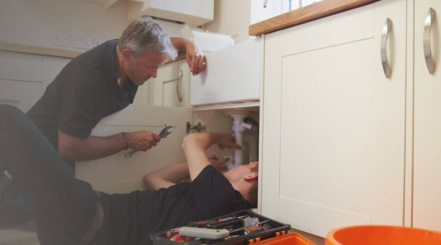 Professional burst pipe repair services in Algonquin, IL